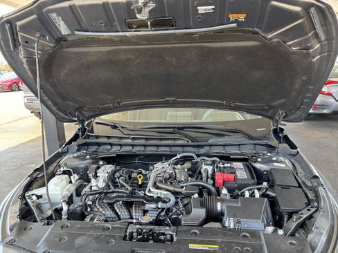 Used 2025 Nissan Altima 2.5 SV FWD image 33