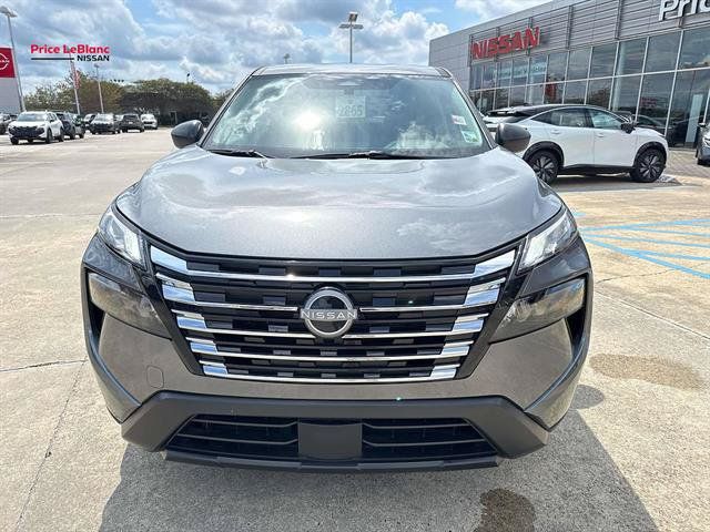Used 2026 Nissan Rogue S FWD image 2