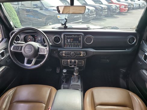 Used 2020 Jeep Wrangler Unlimited Sahara AWD/4WD image 14