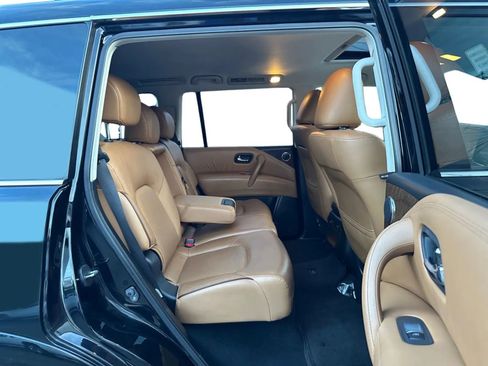 Used 2016 INFINITI QX80 4WD w/ Signature Edition Package image 20