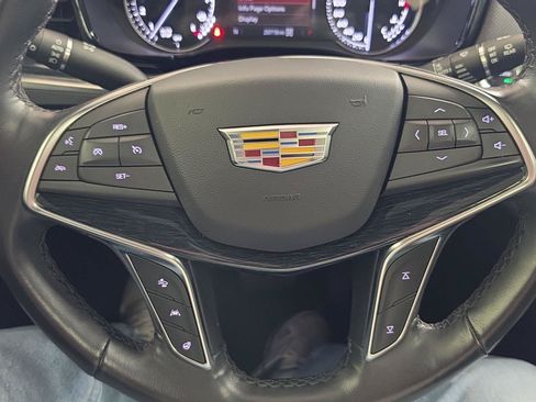 Used 2024 Cadillac XT5 Premium Luxury AWD/4WD image 9