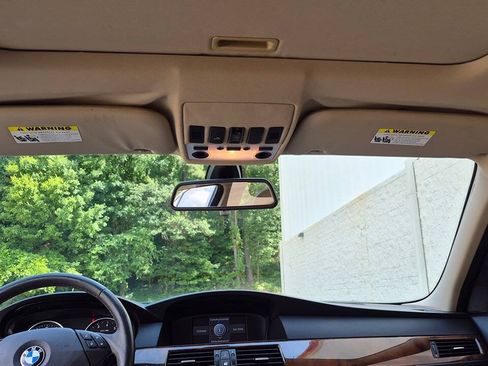 Used 2010 BMW 528i Sedan RWD image 45