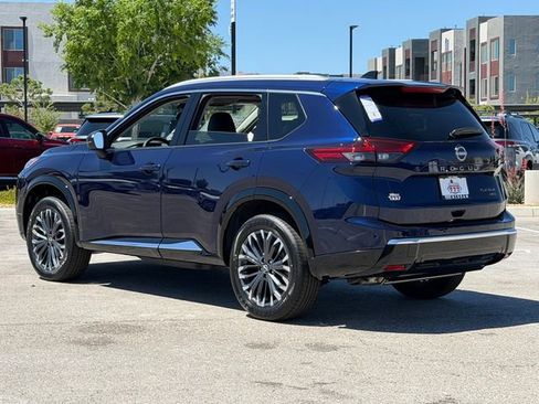 New 2026 Nissan Rogue Platinum AWD/4WD image 3