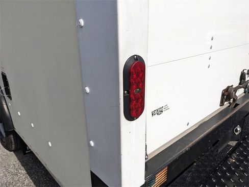 Certified 2023 Ford E-350 and Econoline 350 Super Duty w/ Driver's Safety Package image 11