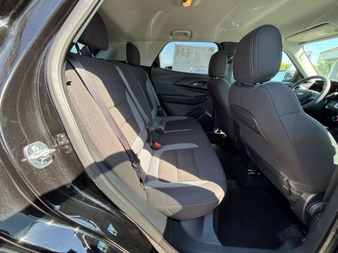 Used 2025 Chevrolet TrailBlazer LT FWD image 38