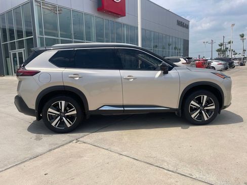 Certified 2022 Nissan Rogue SL w/ SL Premium Package AWD/4WD image 2