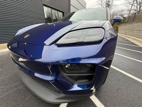 New 2025 Porsche Macan 4S Electric image 13