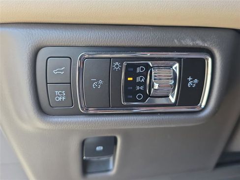 Used 2023 Lincoln Nautilus Reserve w/ Equipment Group 201A image 29