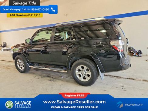 Used 2017 Toyota 4Runner SR5 AWD/4WD image 3