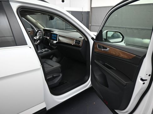 New 2026 Volkswagen Atlas SE AWD/4WD image 42