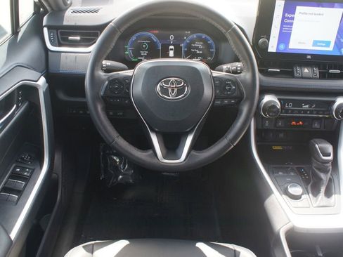 Used 2023 Toyota RAV4 XSE AWD/4WD image 5