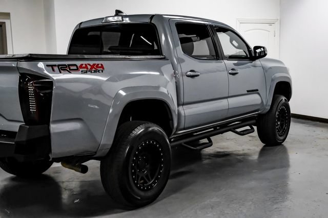Used 2021 Toyota Tacoma TRD Sport AWD/4WD image 12