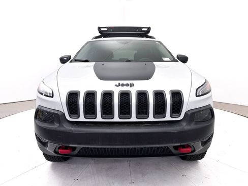 Used 2018 Jeep Cherokee Trailhawk w/ Quick Order Package 27L AWD/4WD image 2