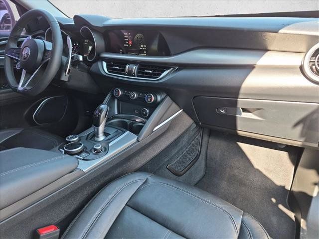 Used 2018 Alfa Romeo Stelvio Sport w/ Quick Order Package 22J Sport AWD/4WD image 21