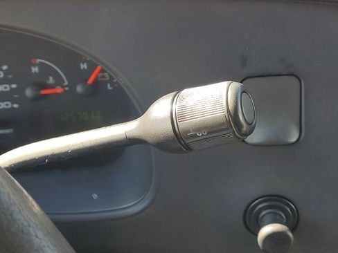 Used 2008 Ford E-350 and Econoline 350 Super Duty image 14