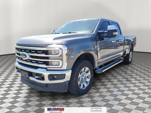 Used 2024 Ford F350 Lariat w/ Chrome Package AWD/4WD image 2