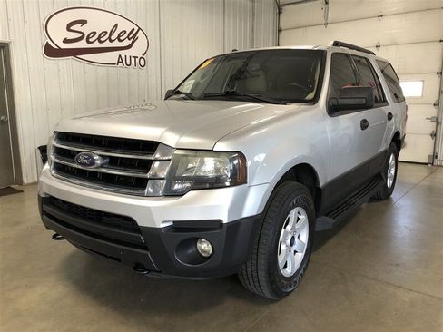 Used 2016 Ford Expedition XL image 2