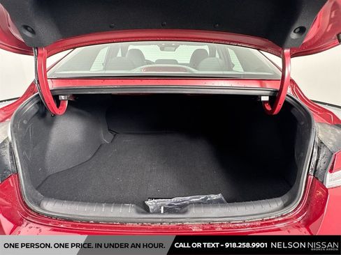 Used 2025 Hyundai Elantra Sport FWD image 23