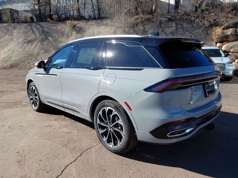 New 2026 Lincoln Nautilus Reserve AWD/4WD image 5