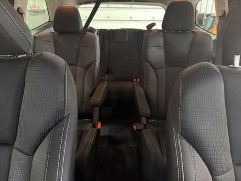 Used 2022 Subaru Ascent Premium w/ Convenience Package image 31
