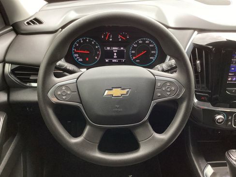 Used 2020 Chevrolet Traverse LS image 17