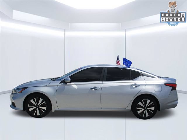 Used 2022 Nissan Altima 2.5 SV FWD image 5
