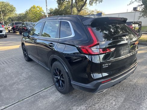 Used 2025 Honda CR-V Sport image 8