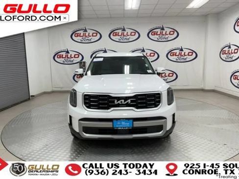 Used 2023 Kia Telluride S AWD/4WD image 3