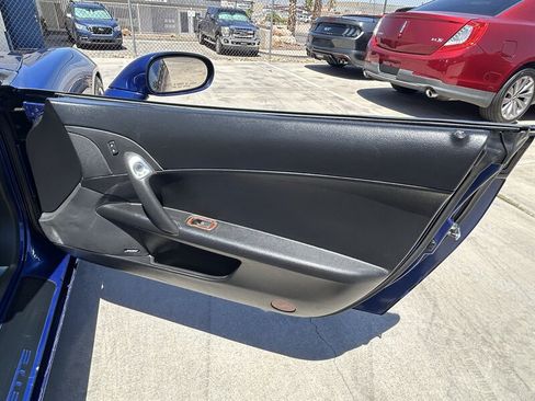 Used 2005 Chevrolet Corvette Convertible w/ Preferred Equipment Group RWD image 31