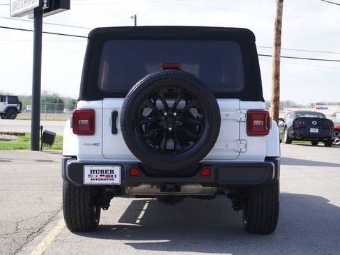 Used 2021 Jeep Wrangler Unlimited Sahara w/ Cold Weather Group AWD/4WD image 6
