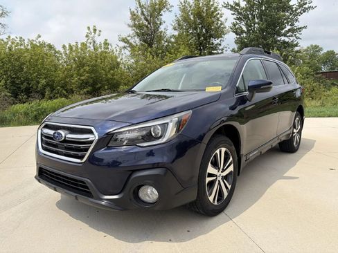 Used 2018 Subaru Outback 3.6R Limited AWD/4WD image 3