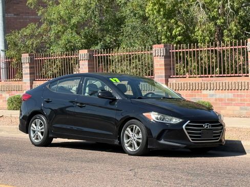Used 2017 Hyundai Elantra SE FWD image 8