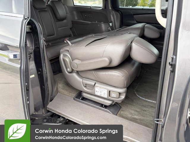 Used 2015 Honda Odyssey Touring image 16