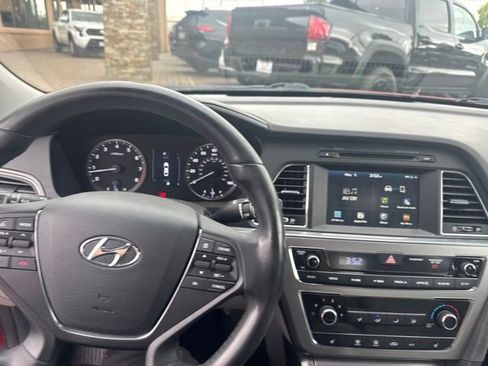 Used 2016 Hyundai Sonata Sport w/ Option Group 1V FWD image 3