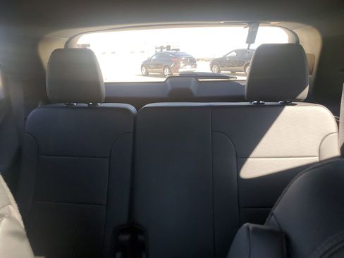 Certified 2023 Chevrolet Traverse High Country image 14