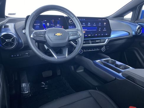 Certified 2025 Chevrolet Equinox EV LT w/ Convenience Package image 2