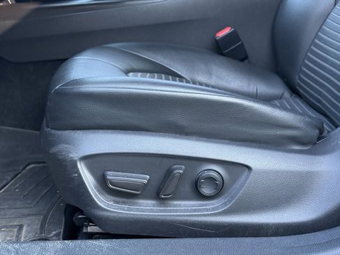 Used 2021 Toyota Camry SE image 12