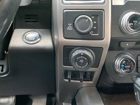 Used 2017 Ford F150 Platinum w/ Equipment Group 701A Luxury AWD/4WD image 17