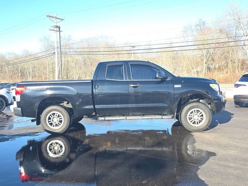 Used 2010 Toyota Tundra 4x4 Double Cab image 2