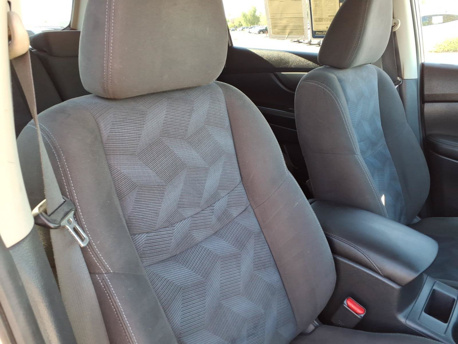 Used 2015 Nissan Rogue SV AWD/4WD image 13
