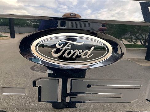 Used 2023 Ford F150 Lariat w/ Equipment Group 502A High image 31