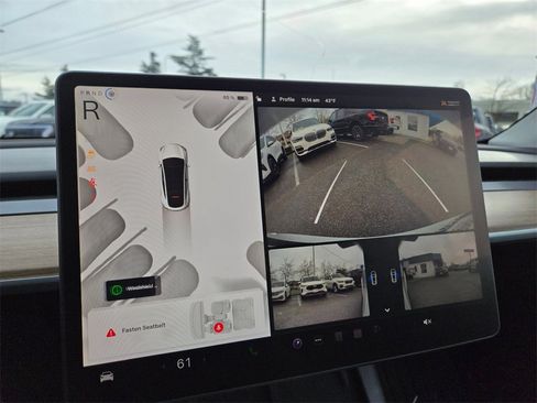 Used 2023 Tesla Model Y Performance image 13