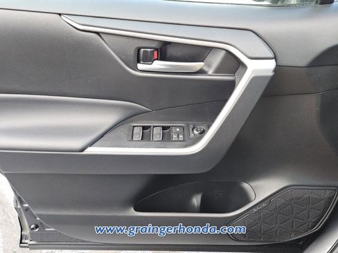 Used 2023 Toyota RAV4 XLE w/ Convenience Package image 23