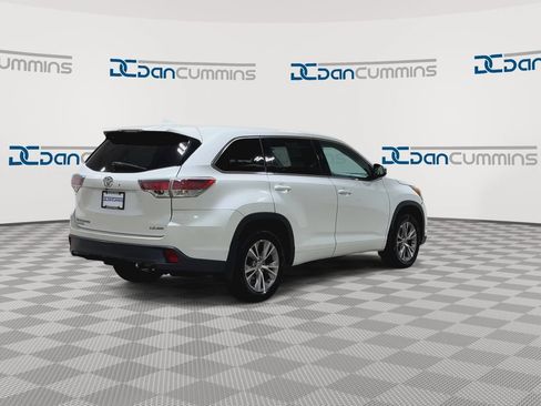 Used 2015 Toyota Highlander Plus AWD/4WD image 9