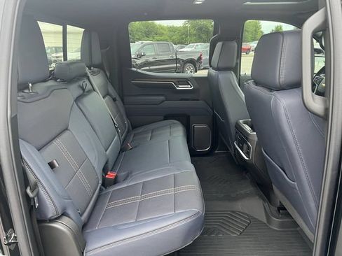 Used 2025 Chevrolet Silverado 1500 High Country w/ Technology Package AWD/4WD image 12