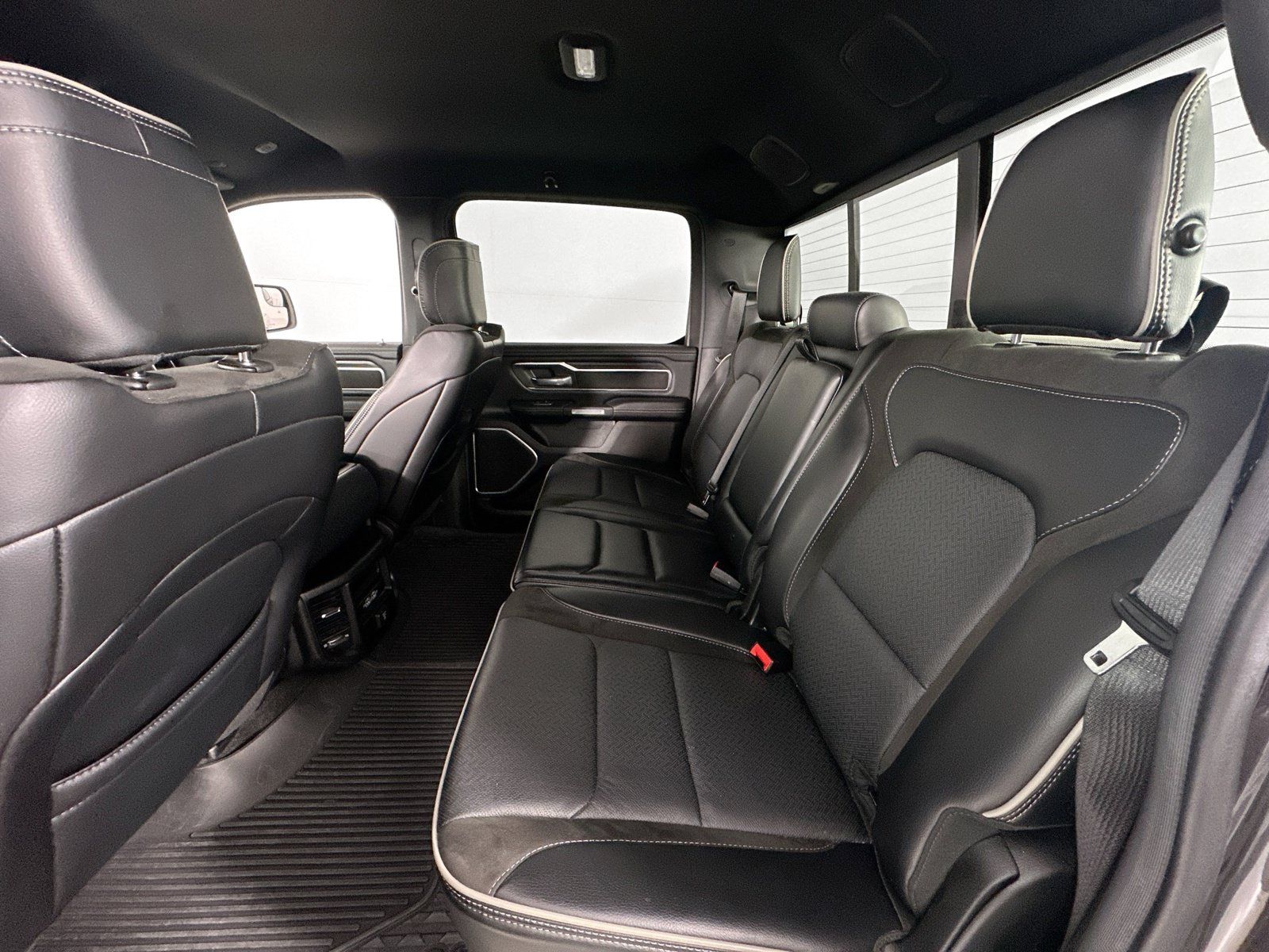 Used 2023 RAM 1500 Laramie AWD/4WD image 24