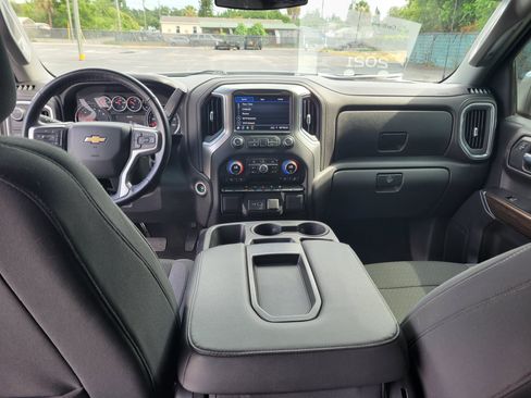 Certified 2021 Chevrolet Silverado 1500 LT RWD image 17