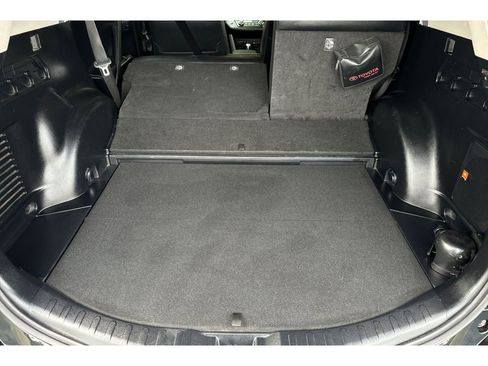 Used 2016 Toyota RAV4 Limited image 16