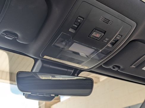 Used 2025 Lexus IS 350 F Sport image 31