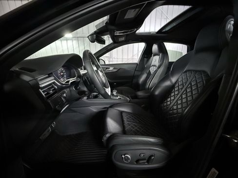 Used 2019 Audi S4 Prestige w/ Prestige Package image 19